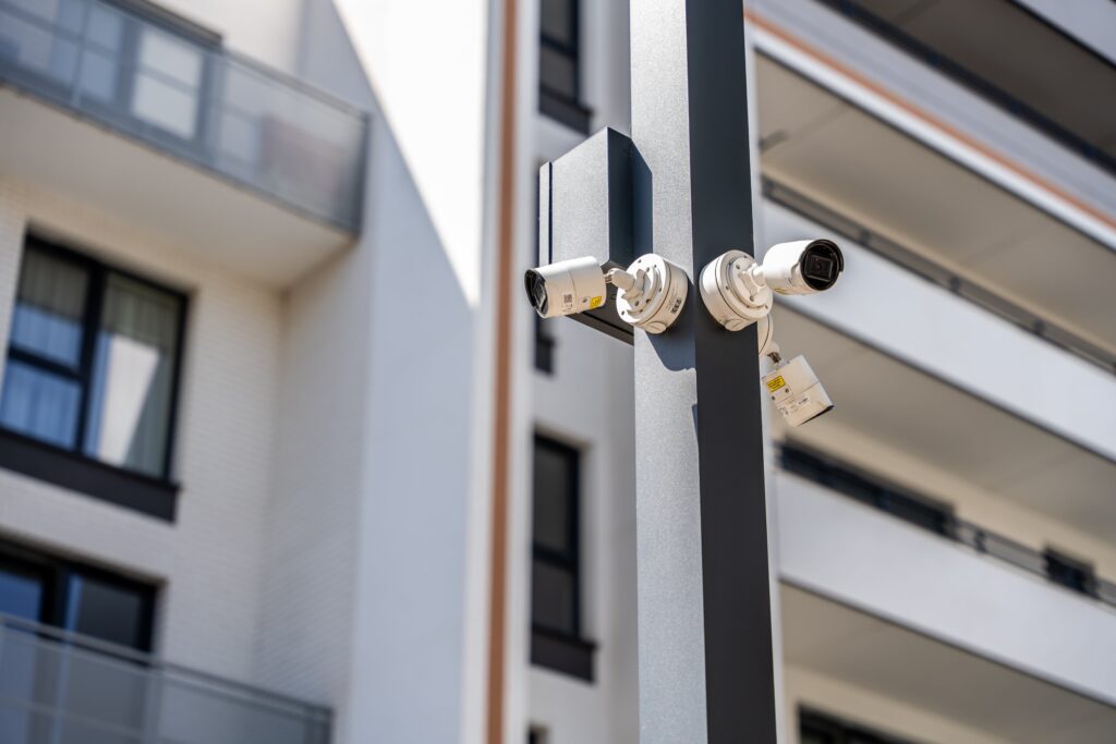 Como escolher o sistema de câmeras ideal para o seu condomínio